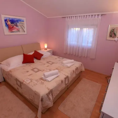 アパート Penelope ザダル